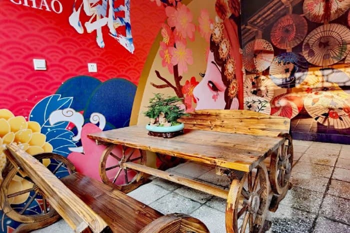 The entire courtyard in traditional Chinese style