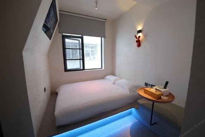 Tuski INS King Room