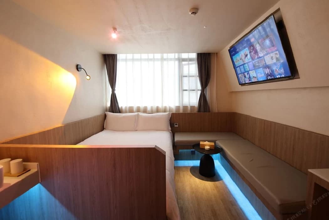 Guose Tianxiang Amusement Park/Wenjiang University Town Standard Hotel Room Rental | Zhiqi Hotel (Wenjiang University Town Branch)