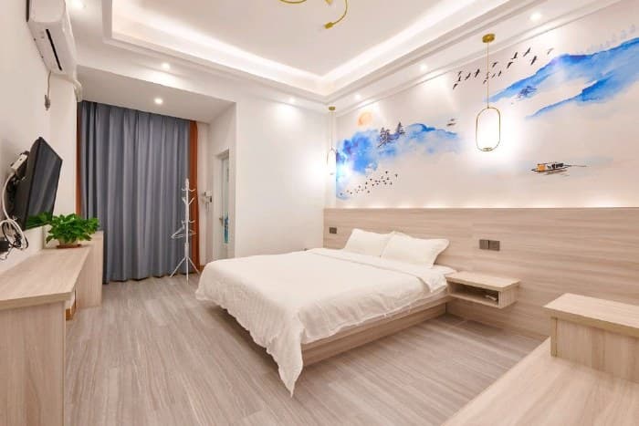 Cozy and luxurious king room