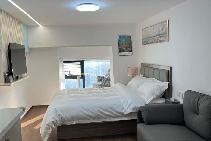 Enjoy a private twin room (washing machine + screen mirroring + cable TV)