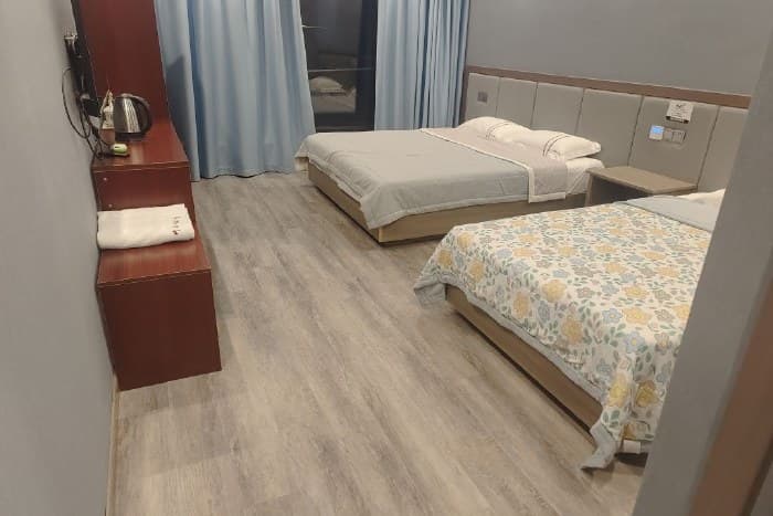 Entire floor of private rooms