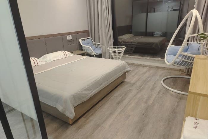 Entire floor of private rooms
