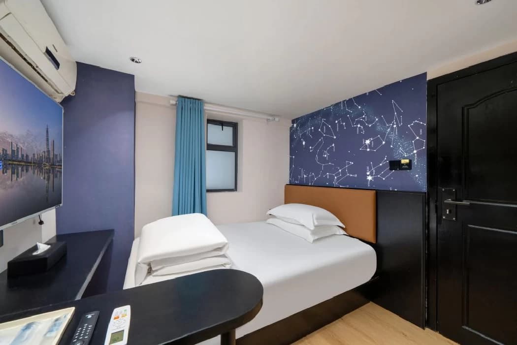 Standard hotel room for rent in Huaqiangbei commercial district | No. 8 Season Apartment (Shenzhen Huaqiangbei Huaxin Metro Station Branch)