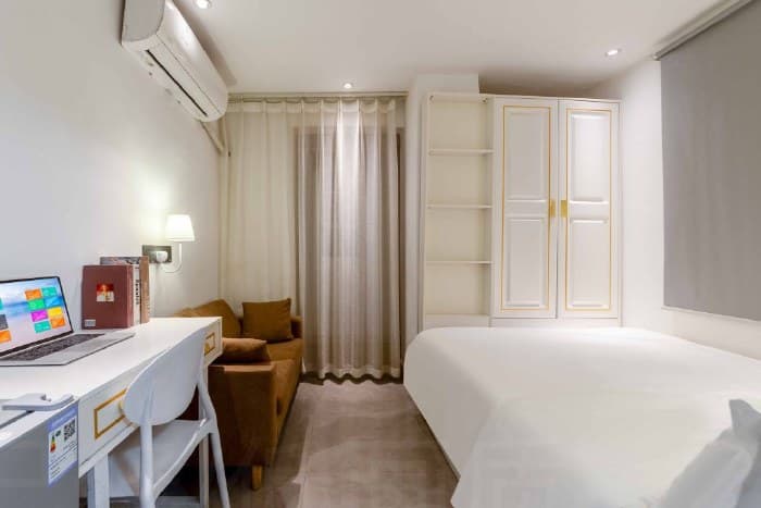 Pleasure | Luxury King Room