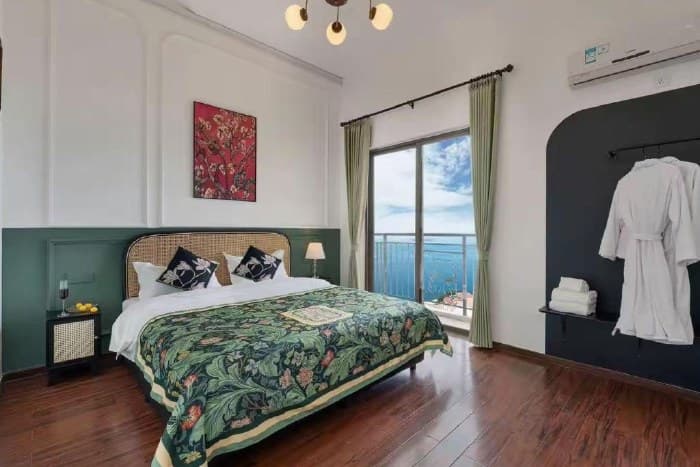 Duplex 4-bedroom, 7-bedroom sea view suite