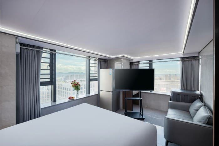 Scenic King Room