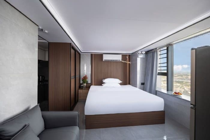 Scenic King Room