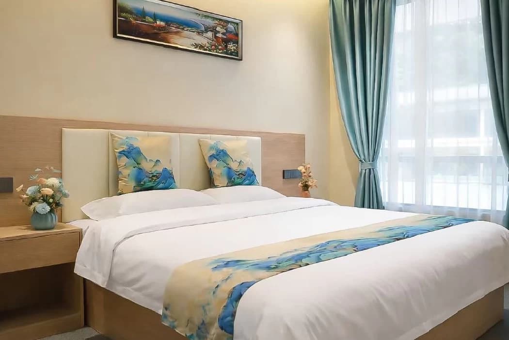 One-bedroom standard hotel room for rent in Yulong River National Tourist Resort | Yangshuo Gallery Villa Business Hotel (Ten-Mile Gallery Scenic Area Branch)