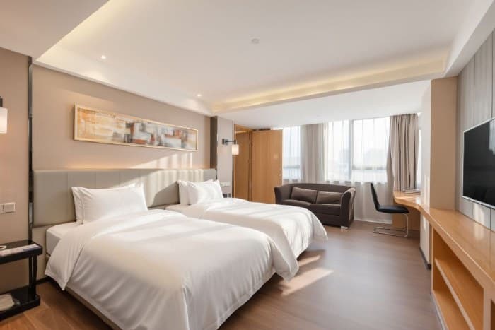 Standard 2-bedroom hotel room for rent in Bao'an commercial district | SOVIS Hotel (Shenzhen Bao'an Airport Xixiang Metro Station Branch)