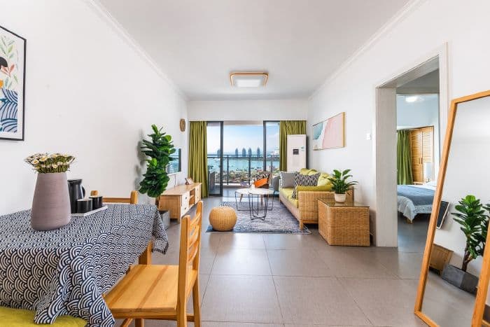 2-bedroom standard apartment for rent near the city's train station, Hailv Duty-Free City, and the Eternal Love Scenic Area | Sanya Jianjia Seaview Homestay