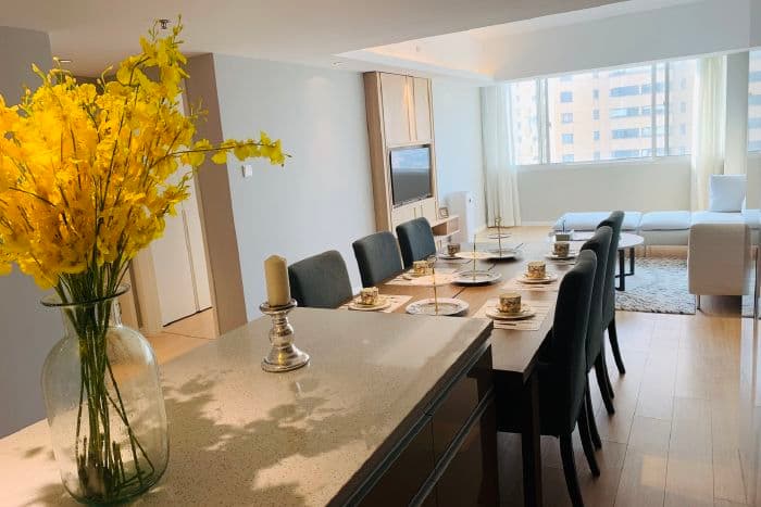 2-Bedroom Hotel-Style Apartment for Rent in Zhongshan Park Commercial Area | Nalai International Apartment (Tiansheng Apartment)