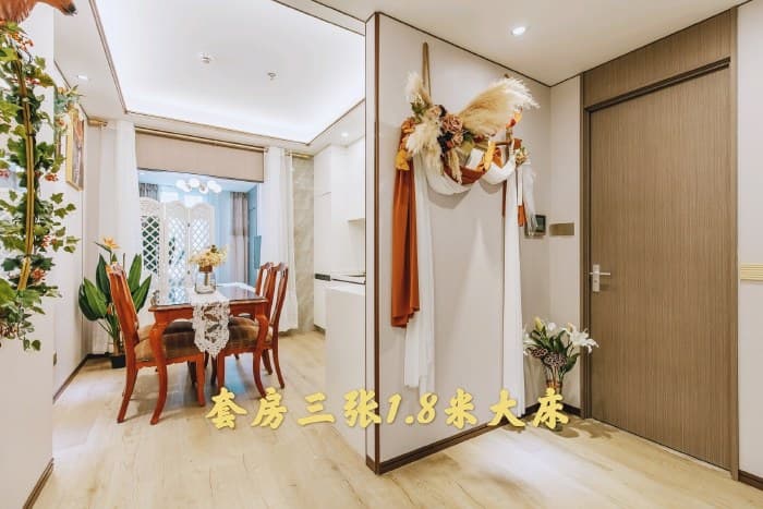 2-bedroom apartment for rent in People's Square area | Sprite -