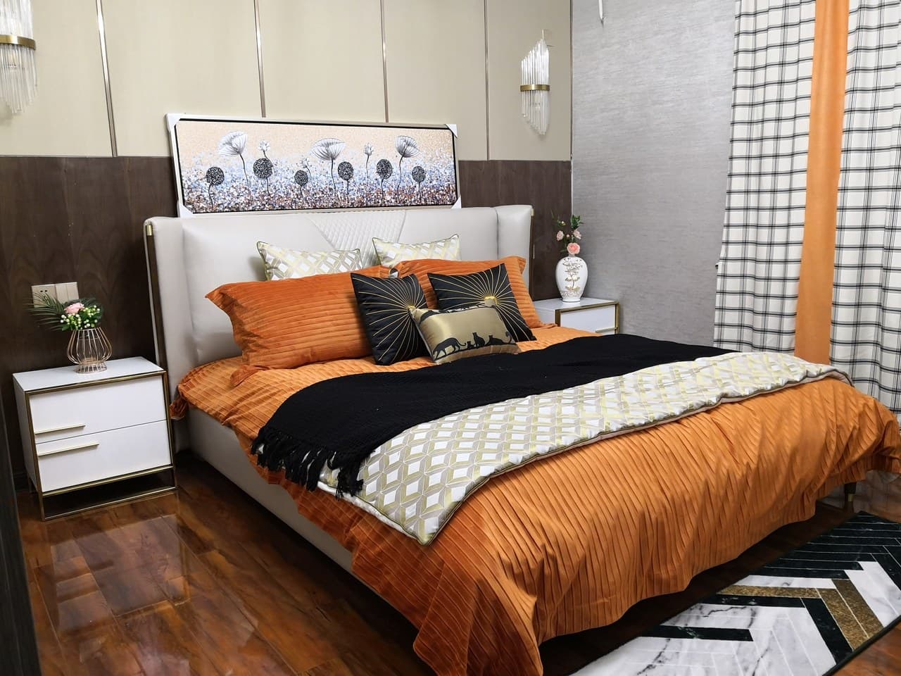 The room is spacious and can accommodate family and friends.