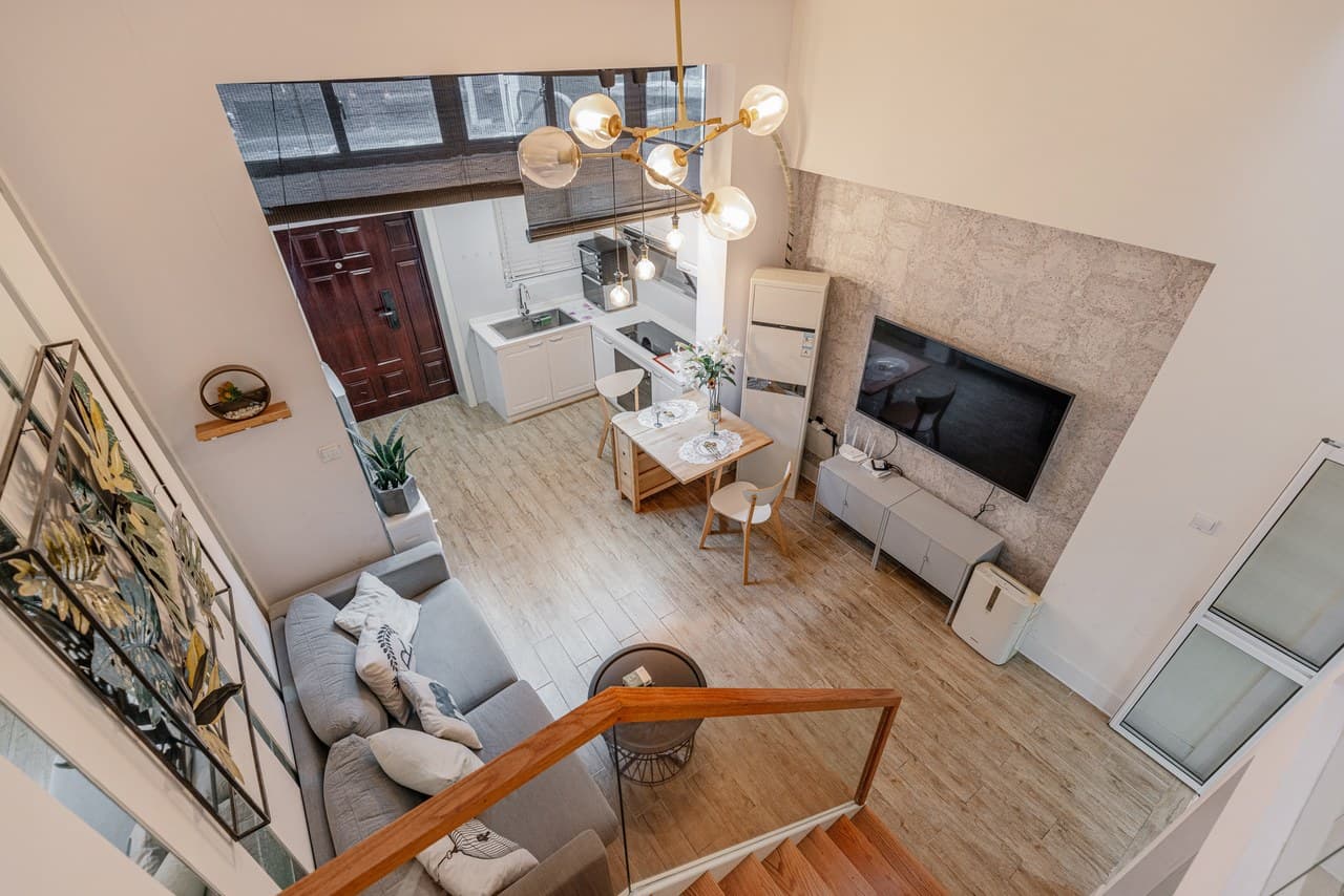 Excellent location, nearby restaurants