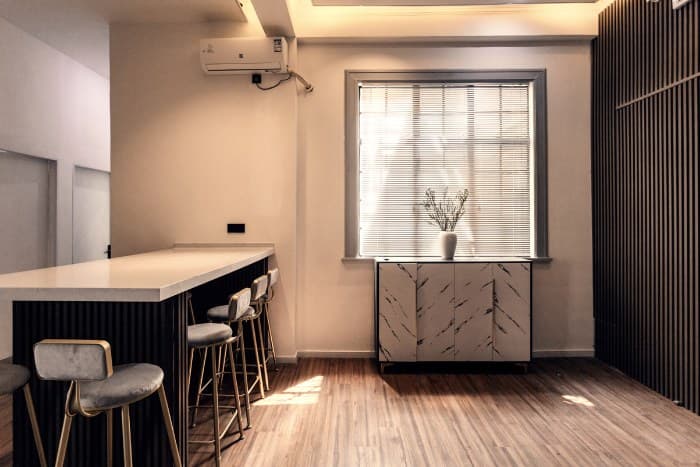 3-Bedroom Hotel-Style Apartment for Rent on the Bund | Yiwan Homestay Nanjing Road Pedestrian Street Branch