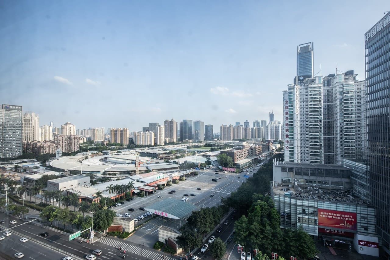 Fashionable shopping and Guangzhou cuisine are just steps away.