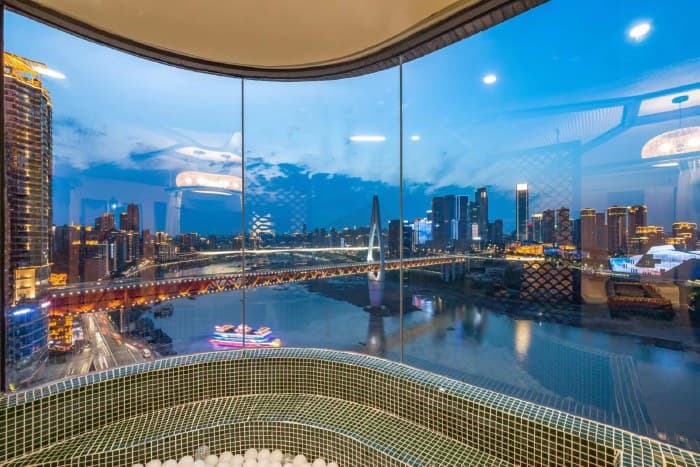 3-Bedroom Hotel-Style Apartment for Rent in Jiefangbei/Hongyadong | Xishan River View Homestay