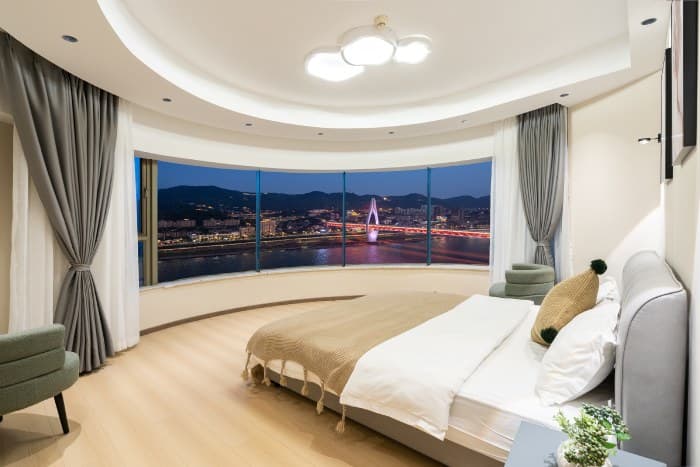 12-Bedroom Apartment for Rent in Jiefangbei/Hongyadong | Chongqing Guoguo