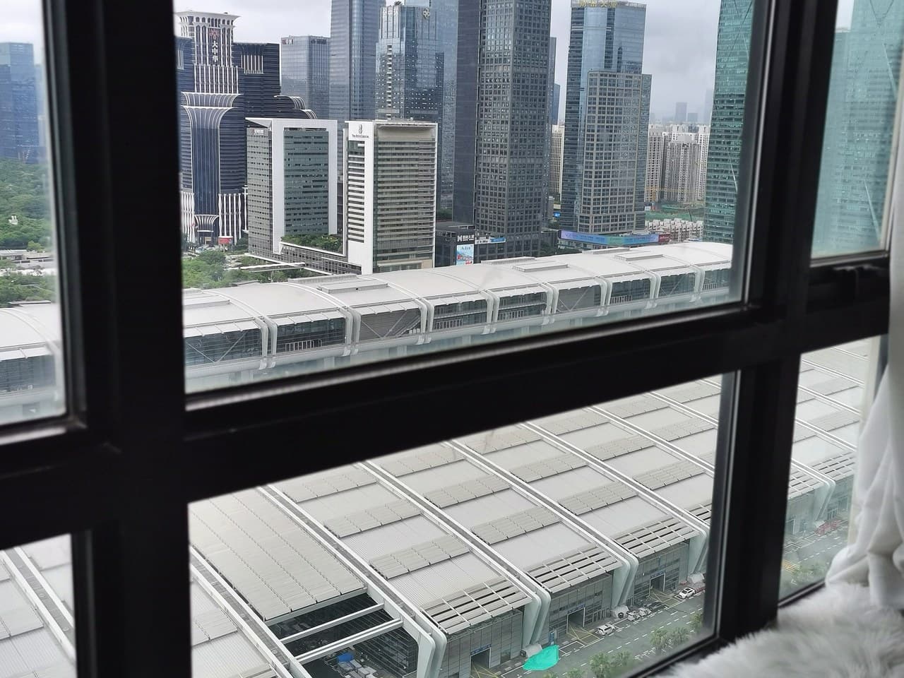 Above the convention center, in the heart of the bustling CBD