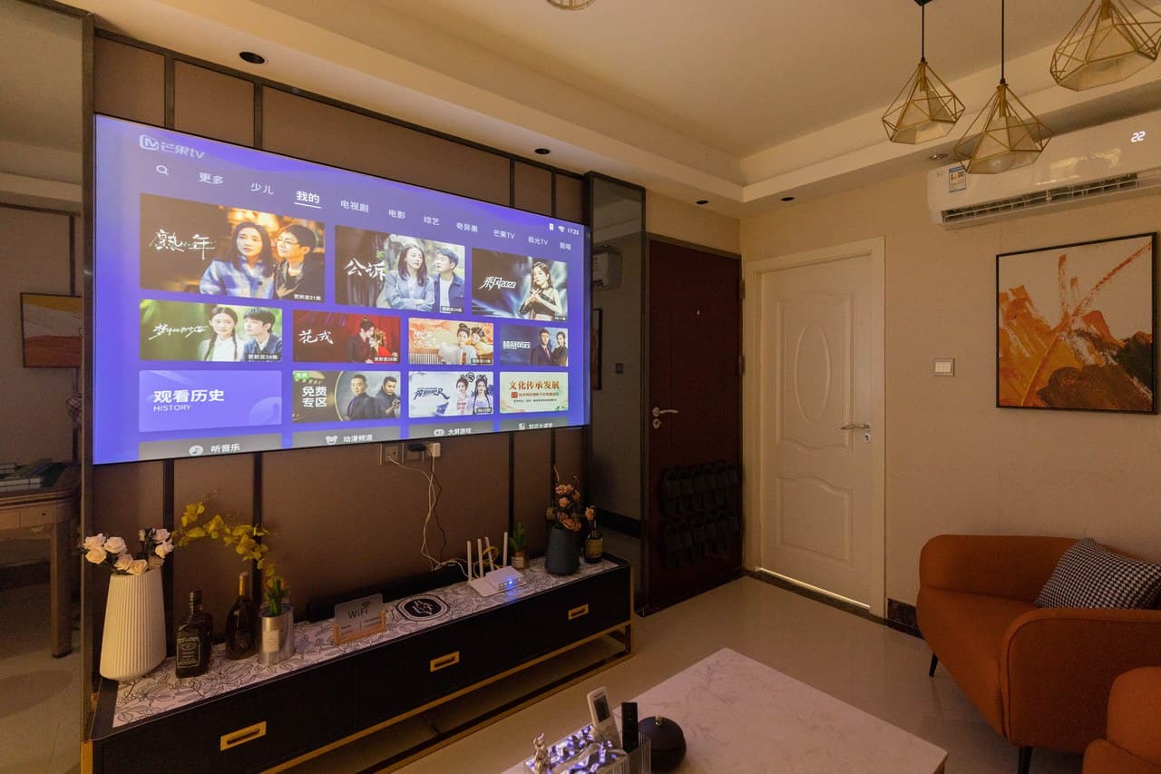 Fully equipped with entertainment facilities