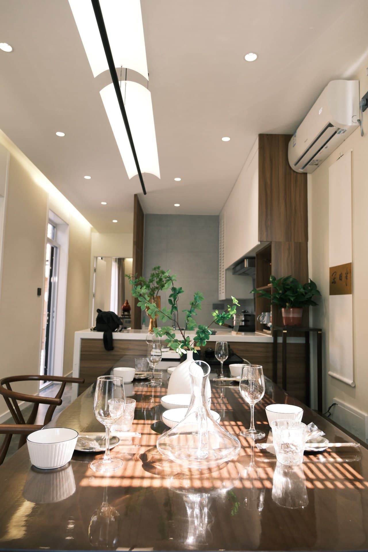 Two bedrooms and one living room, suitable for living with relatives and friends.