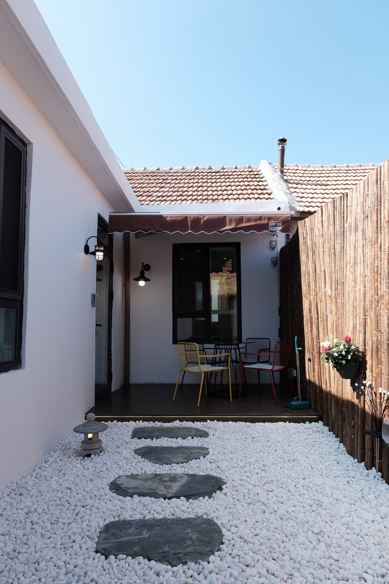 Fully equipped with entertainment facilities and smart home technology