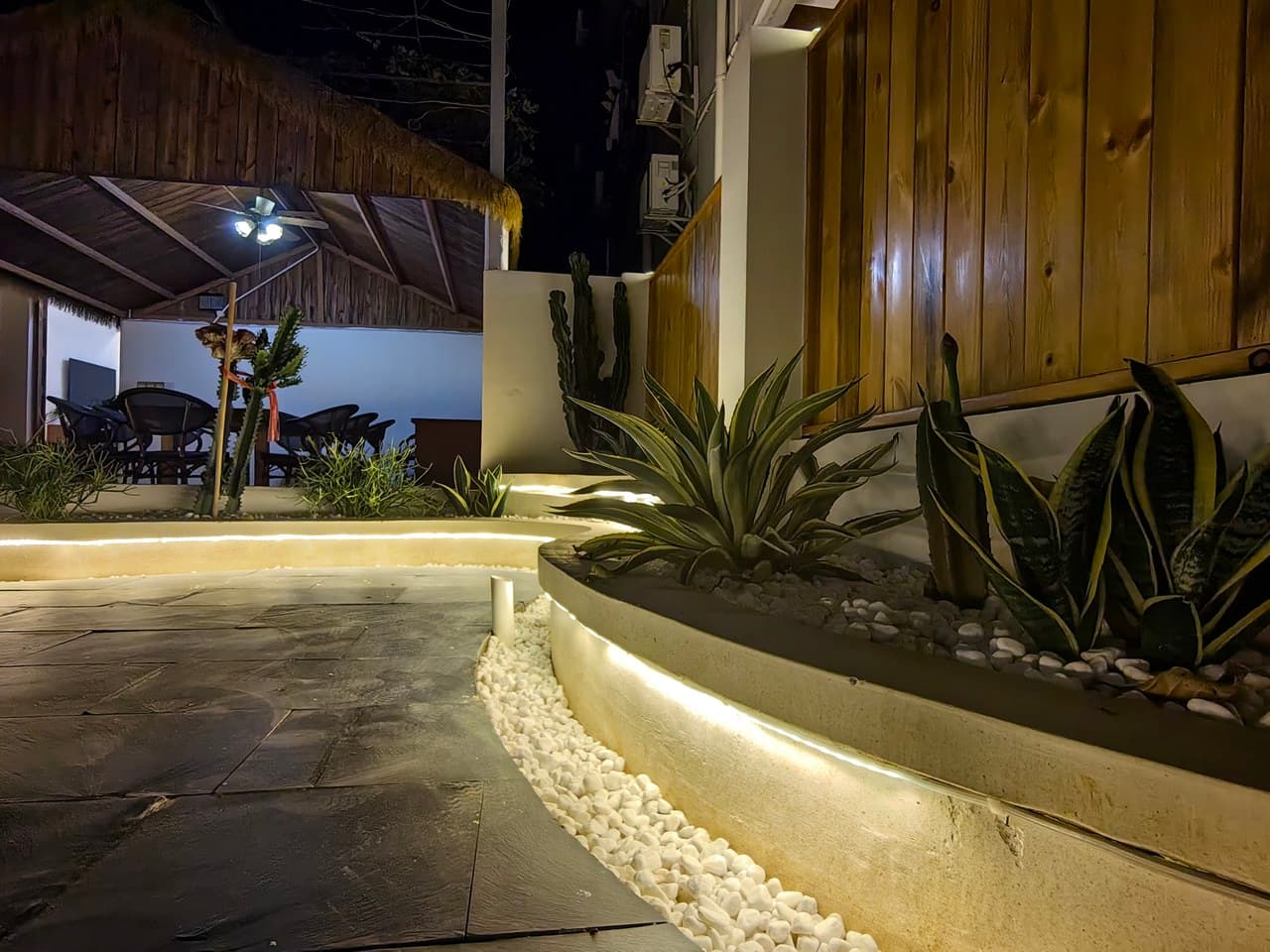 Independent courtyard, near the sea, convenient transportation