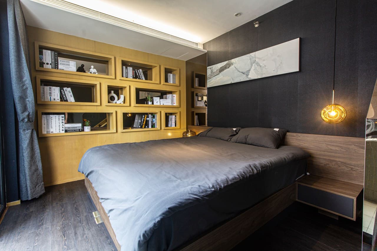 Luxury two-bedroom apartment, suitable for family and friends.