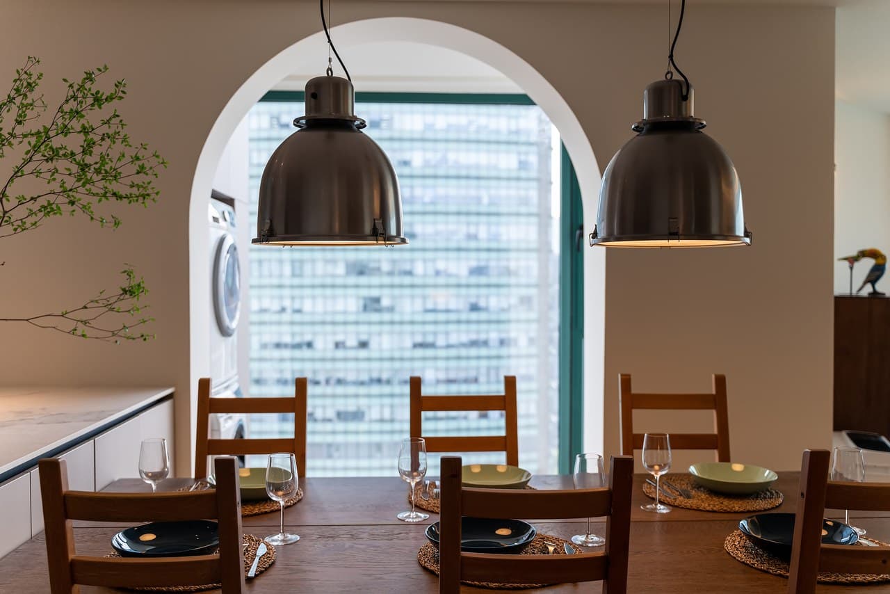 The landlord cleans the rooms personally to ensure a high-quality stay.