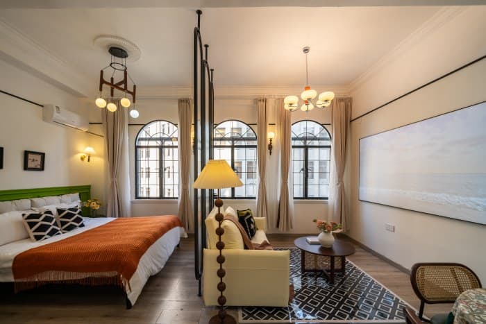 1-bedroom apartment for rent on the Bund | Amber-A