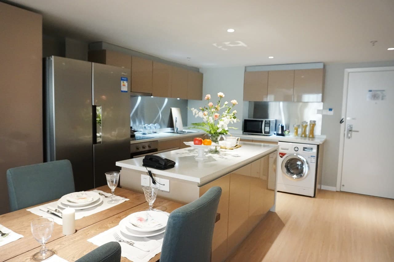 The apartment has complete facilities for a comfortable stay.
