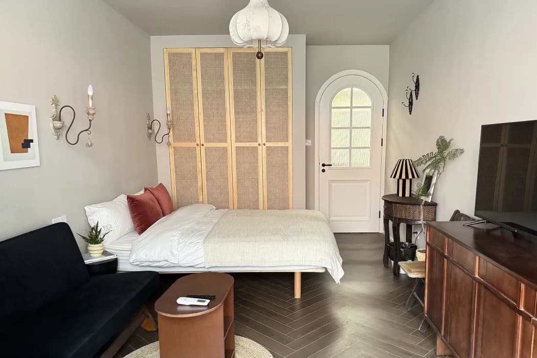 One-bedroom apartment for rent in the Zhongshan Park commercial area | LuLu's Homestay