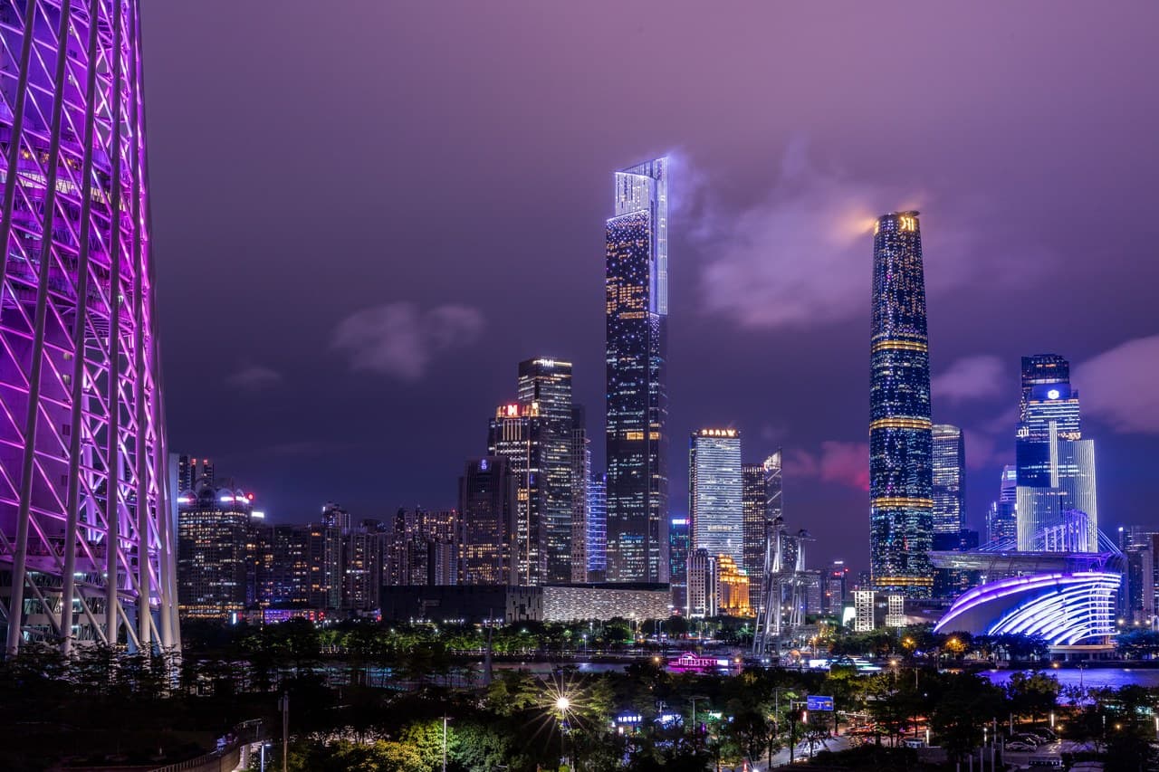 Panoramic views of the Pearl River from the Guangzhou Tower.