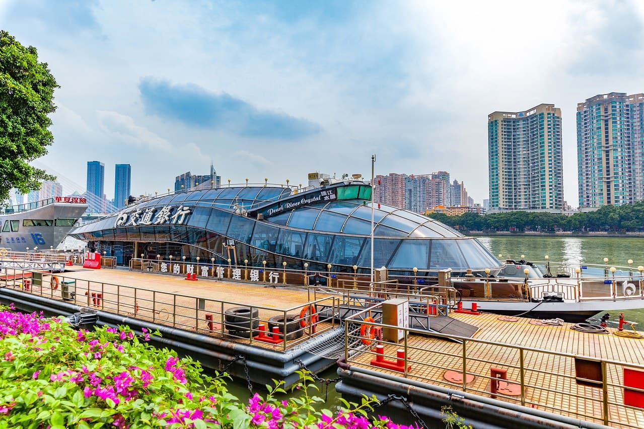 The famous Tianzi Wharf is right downstairs.
