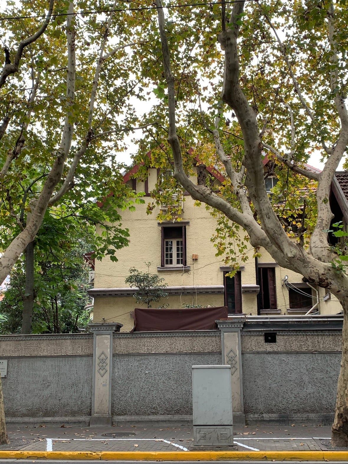 Wukang Road and Huaihai Middle Road, core area of ​​Wutong District