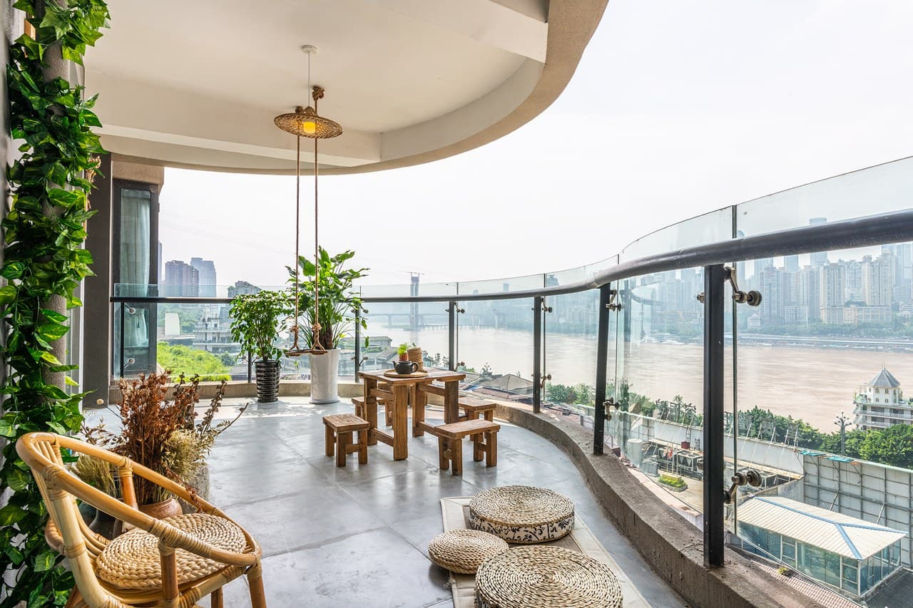 A huge balcony with river views and great food options.