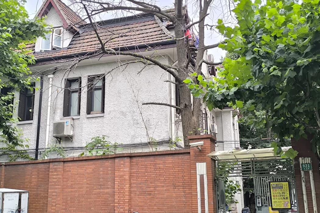 View photo 4