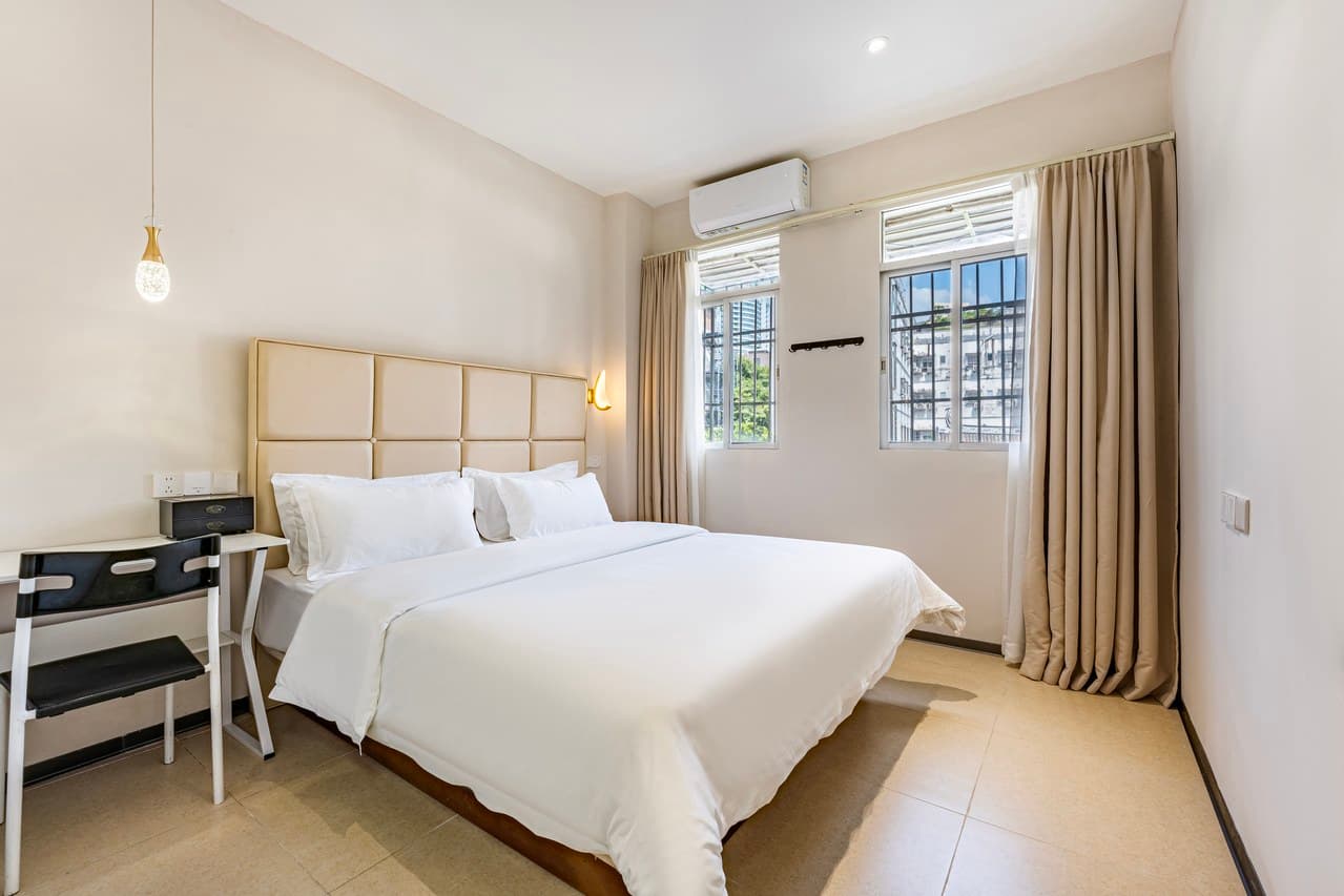 Located in the city center, with convenient surroundings