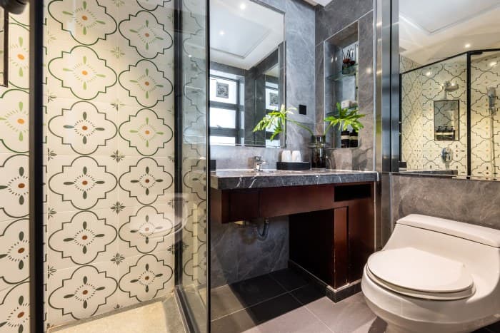 Dry and wet separation bathroom