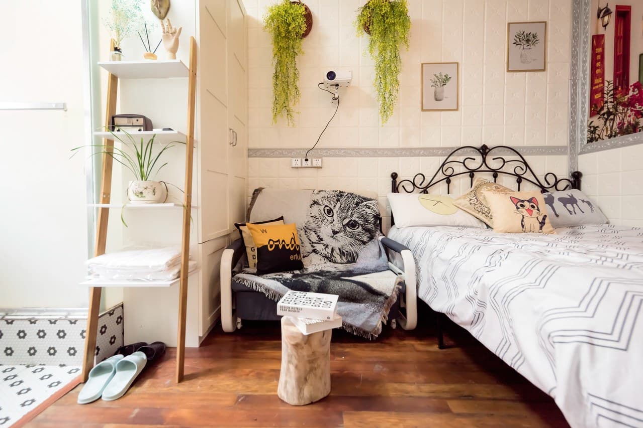 The guesthouse is located in Xujiahui, a prime area in Shanghai.