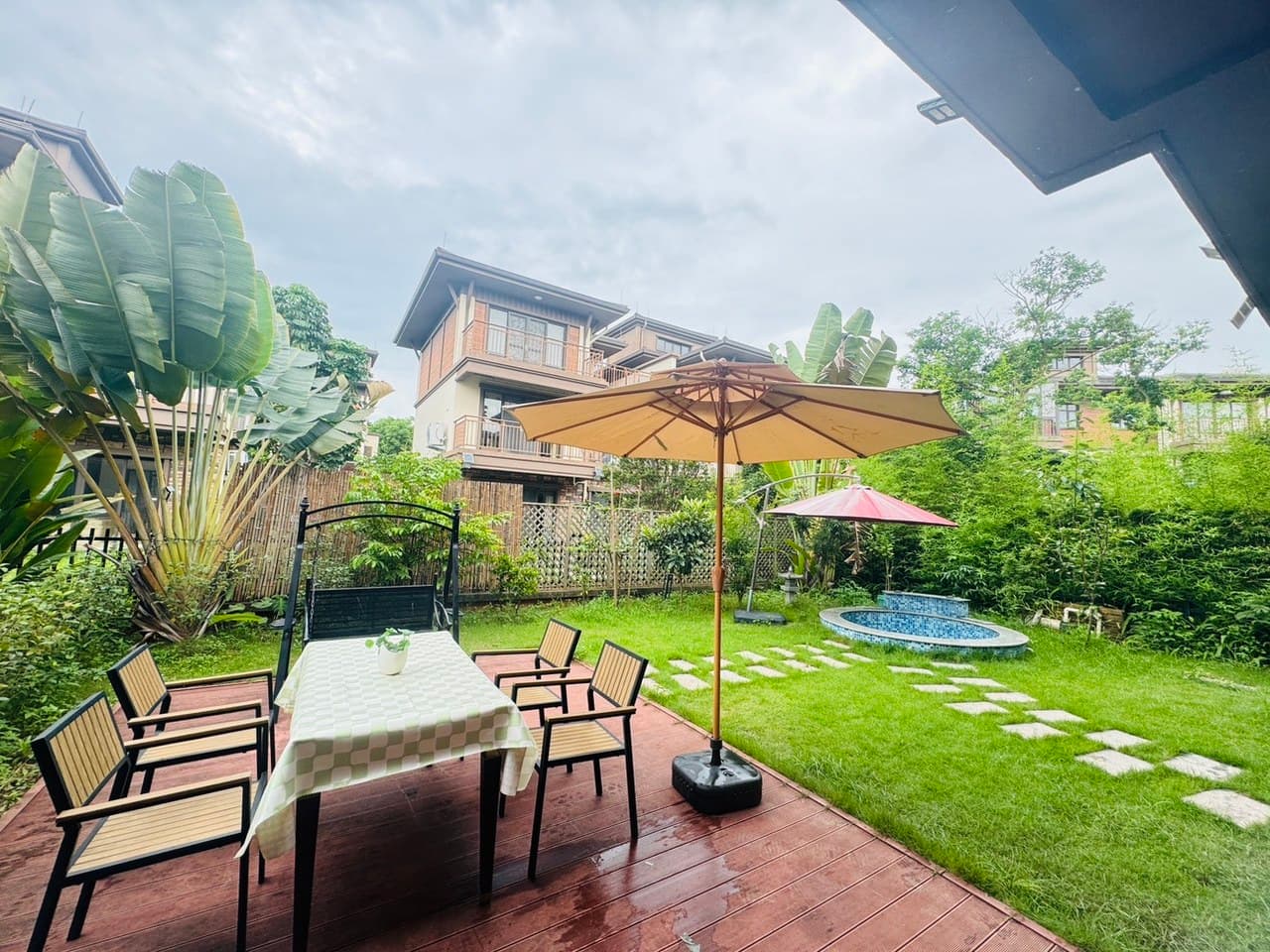 Detached house | Private garden
