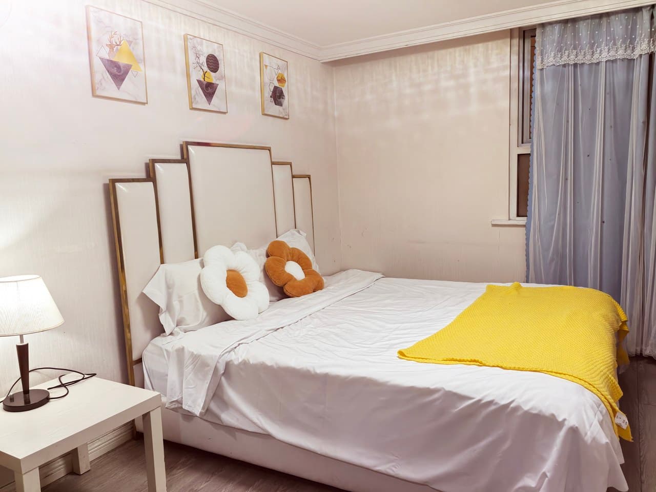 Double room at People's Square, Nanjing Road Pedestrian Street
