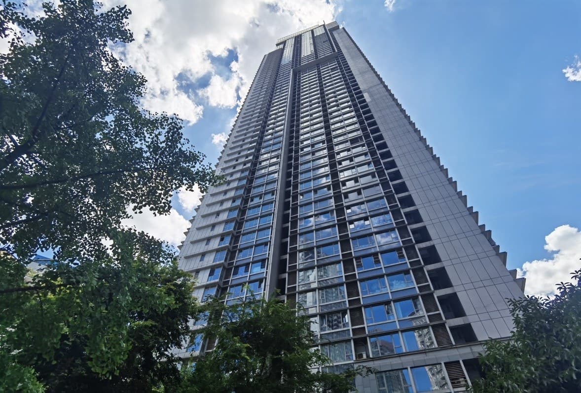 [Luxury Residences in the Central District of Jiefangbei]