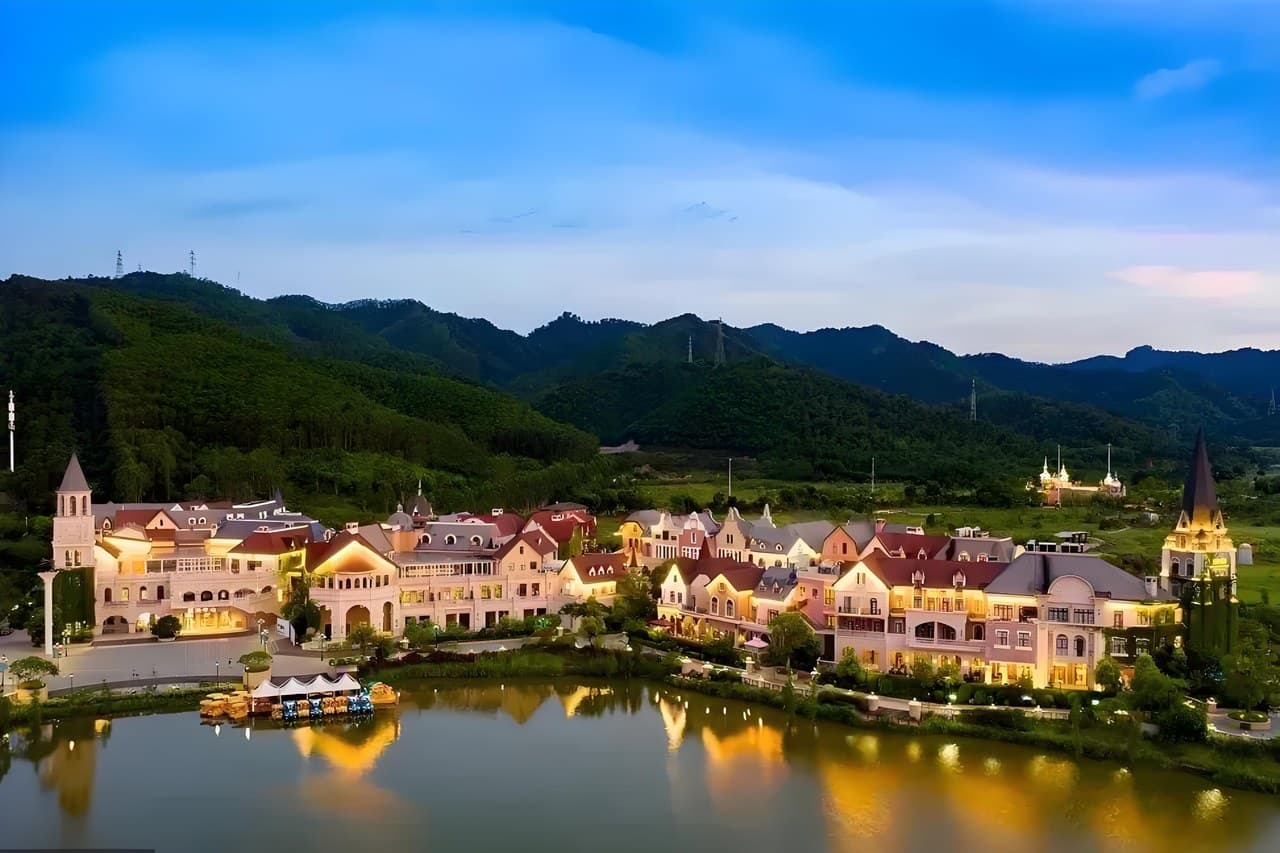 Recommended nearby attractions