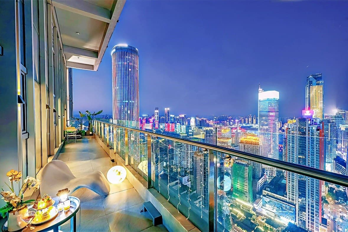 【36-square-meter extra-large rooftop viewing terrace】