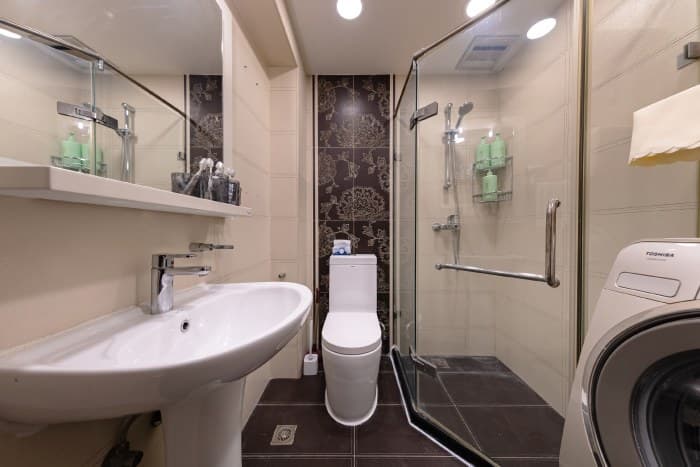 The bathroom is on the first floor and has 24-hour hot water.
