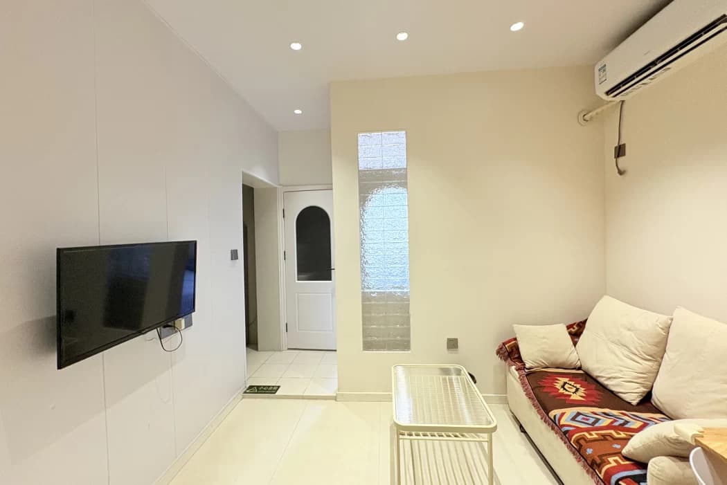 2-Bedroom Apartment for Rent on the Bund | Dazai Homestay