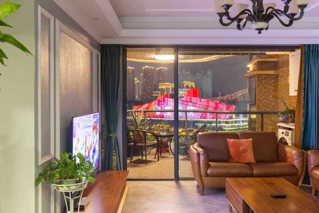 3-Bedroom Apartment for Rent in Jiefangbei/Hongyadong | Qiyun High-Rise River View Homestay