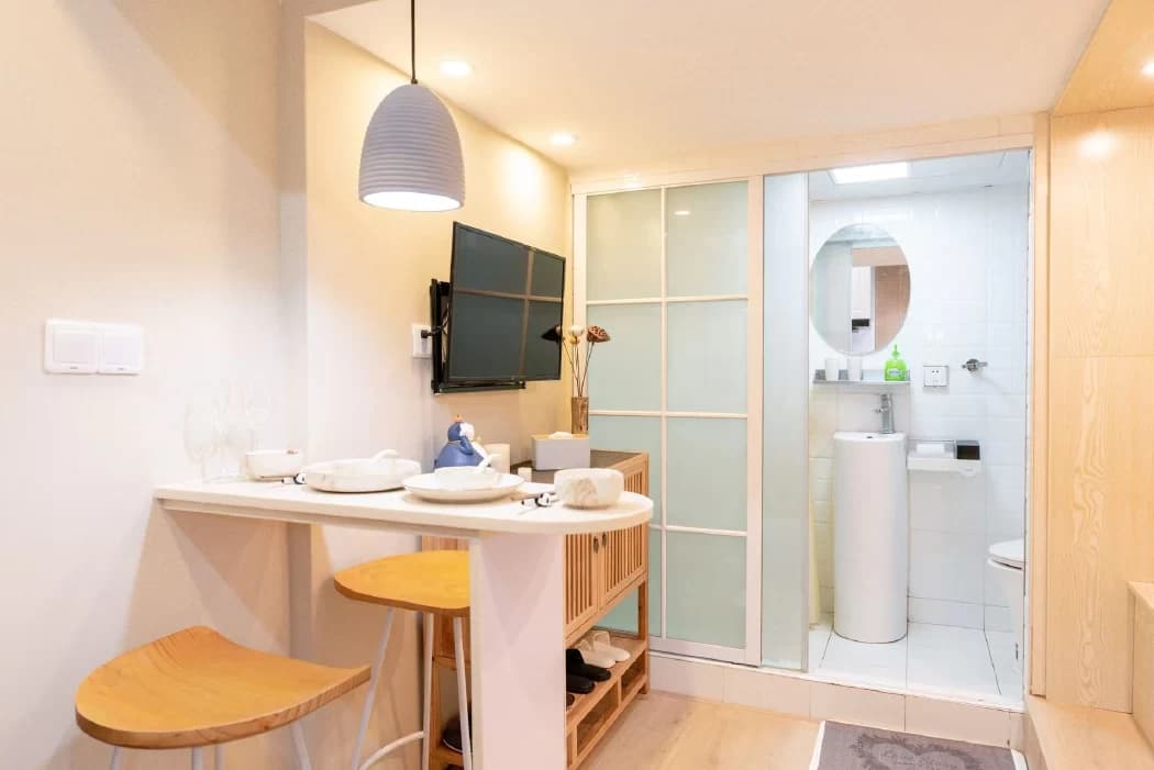 Entire duplex apartment for rent on the Bund | Bund Landlady